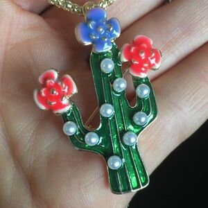 Green Cactus Flower Sweater Necklace